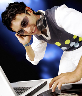 Performer profile Algy